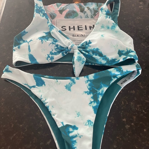Brand new in bag, never worn reversible bottom SHEIN cheeky bathing suit. - Picture 1 of 3